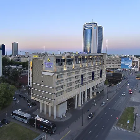 Golden Tulip Warszawa Centrum-3